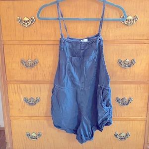 Charcoal cotton Billabong overalls.